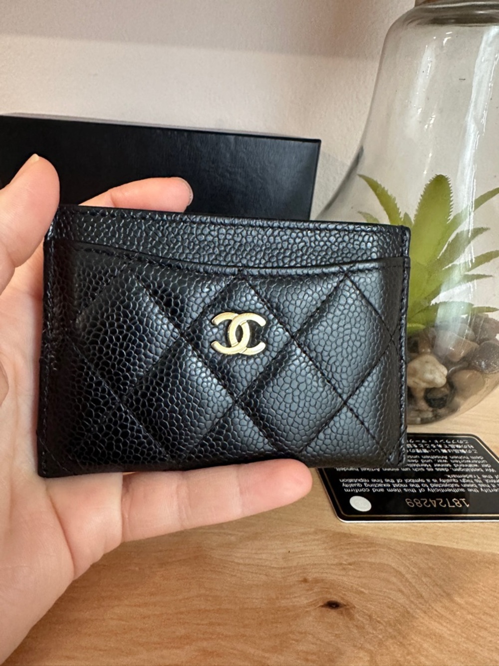 ✨Chanel Classic Caviar Card Holder – Black with Gold Hardware✨ - Picture 10 of 16